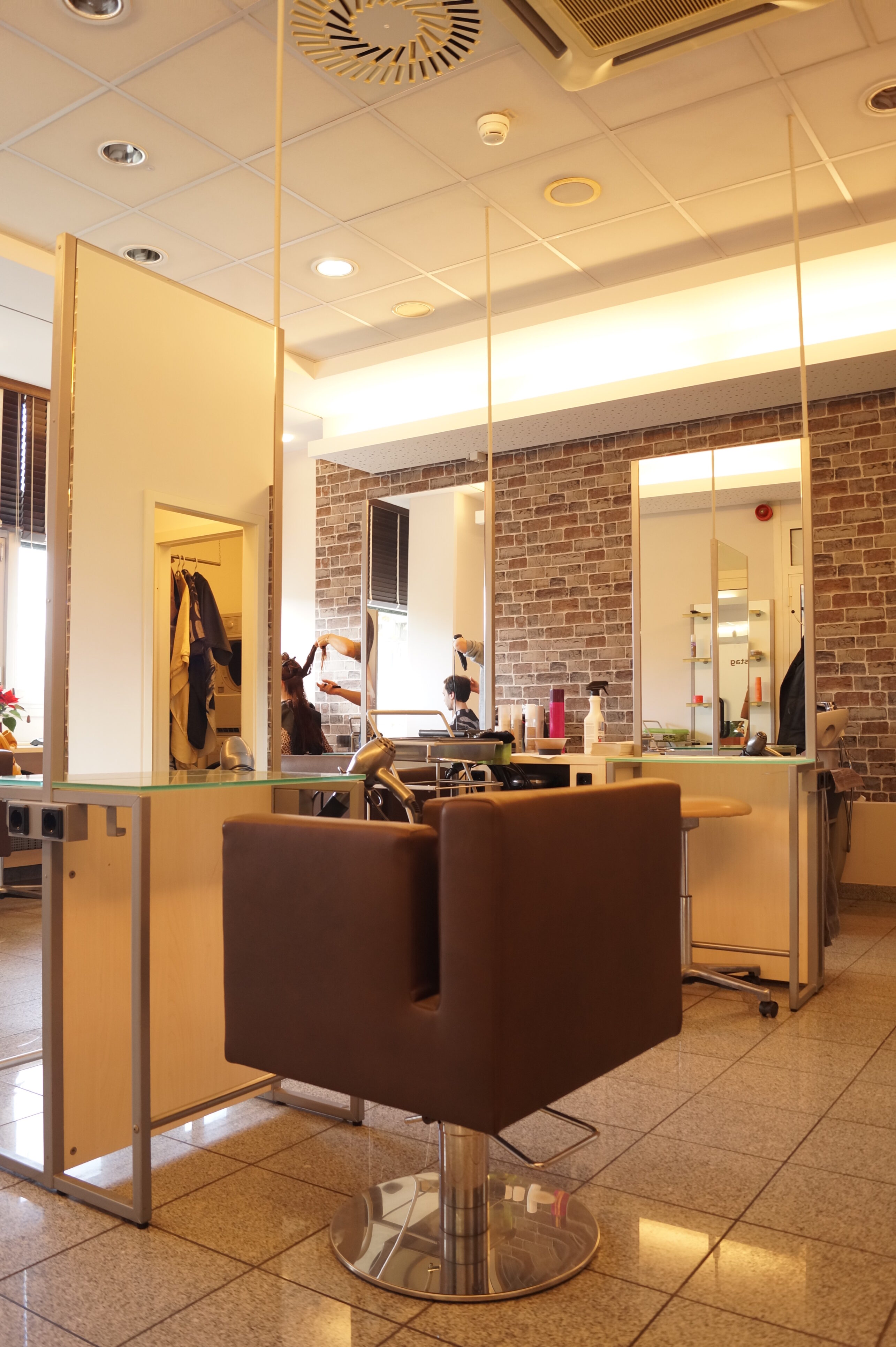 Hairacademy - Studierendenwerk Paderborn - Your way with us!
