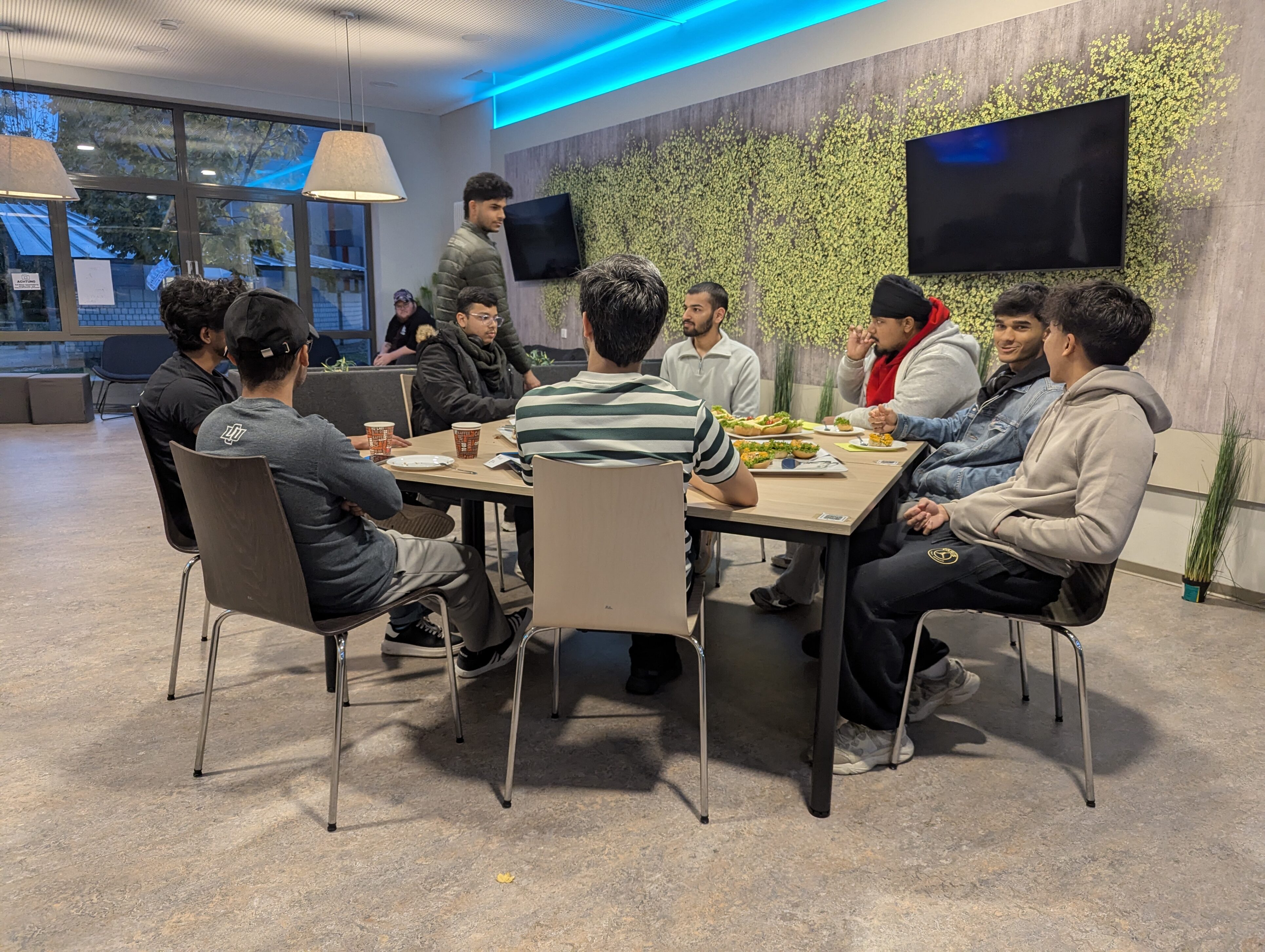 PXL 20251028 161849682